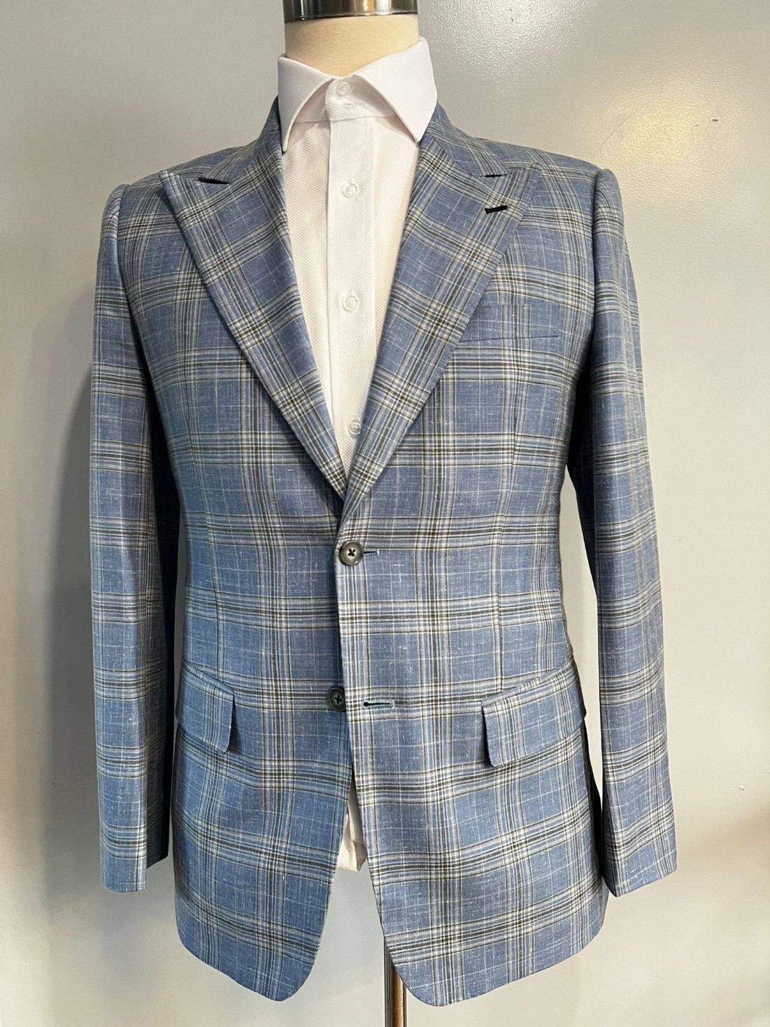 online custom tailoring service